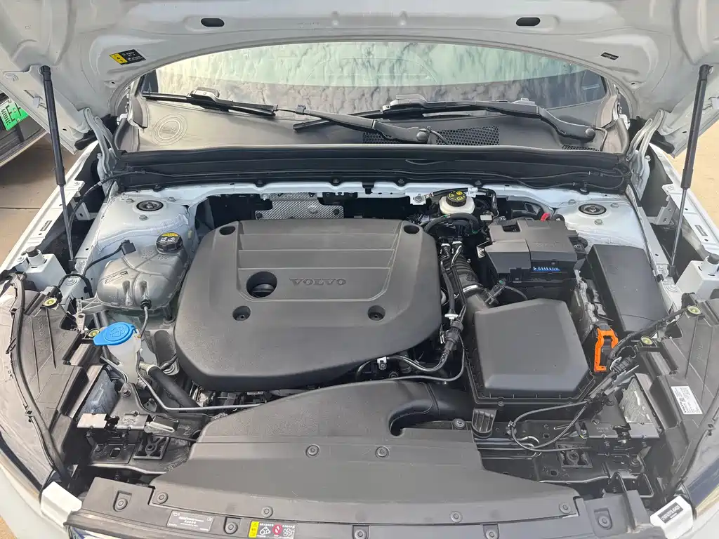 Volvo XC40 — миниатюра 10