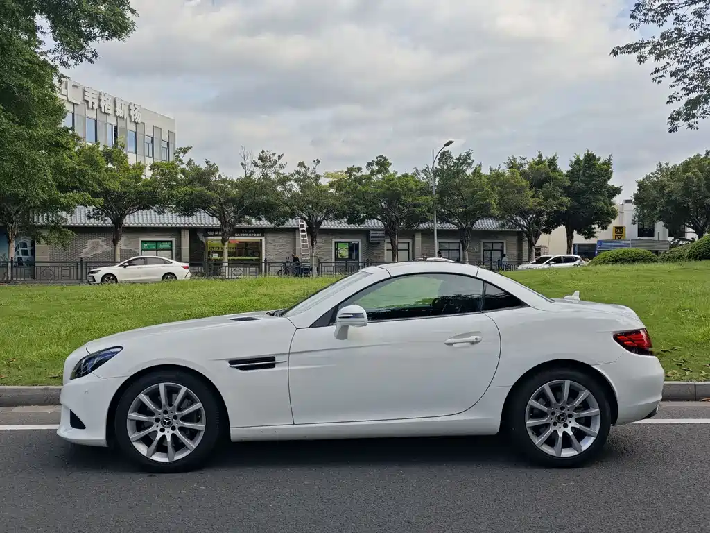Mercedes-Benz SLC — миниатюра 26