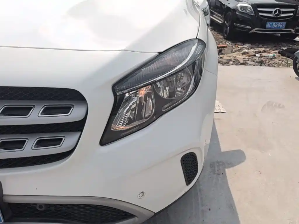 Mercedes-Benz GLA — миниатюра 24