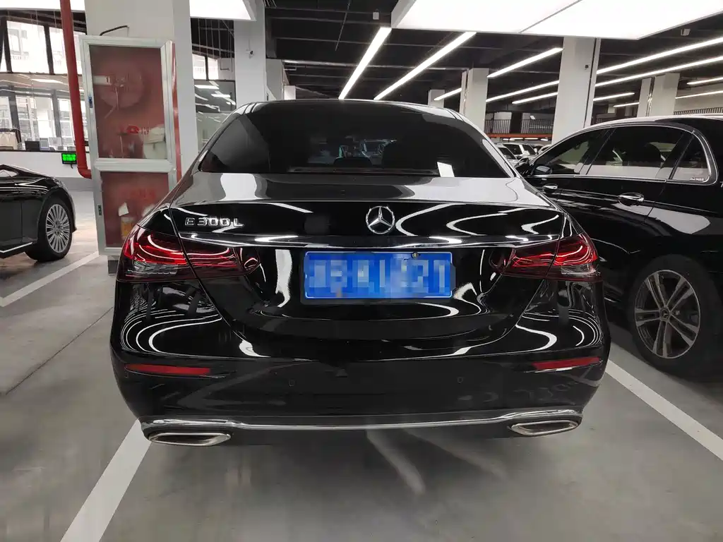 Mercedes-Benz E-Class — миниатюра 16