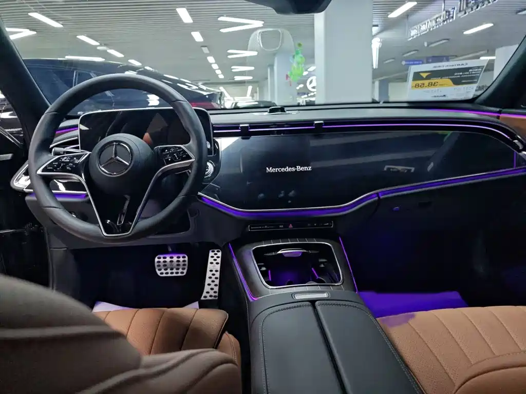 Mercedes-Benz E-Class — миниатюра 18