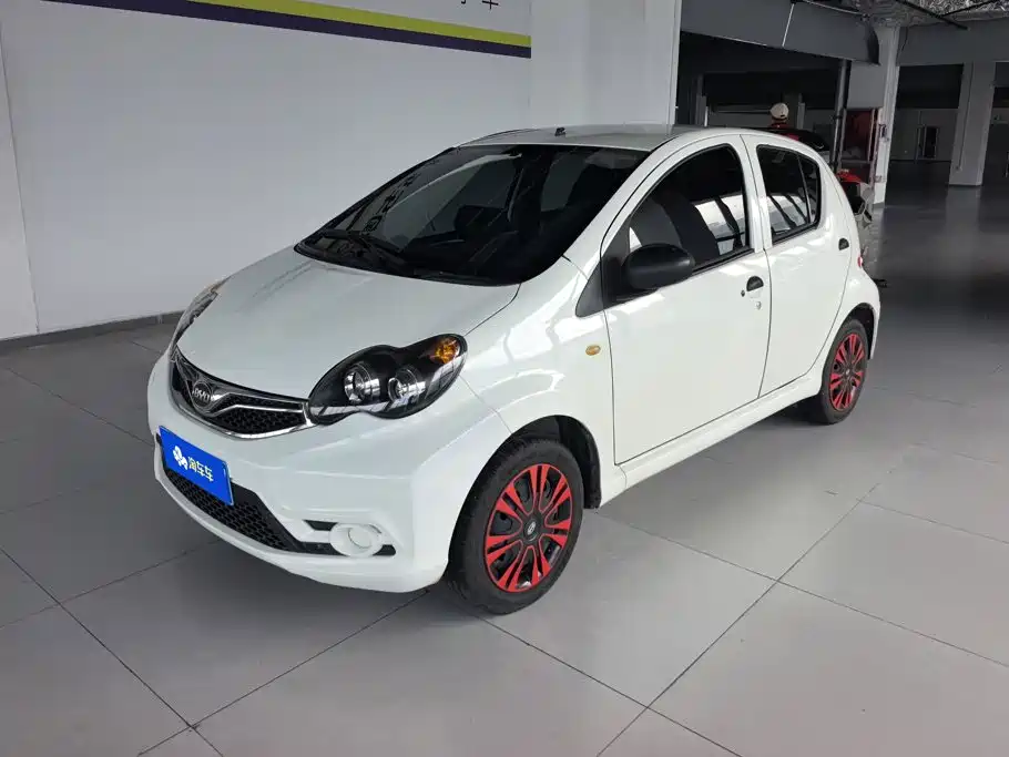 BYD F0