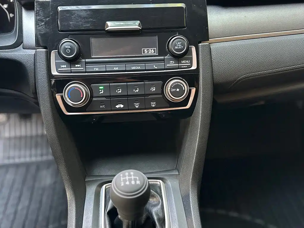 Honda Civic — миниатюра 18