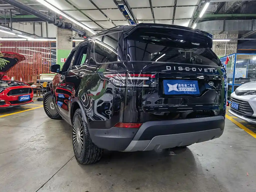 Land Rover Discovery — миниатюра 6
