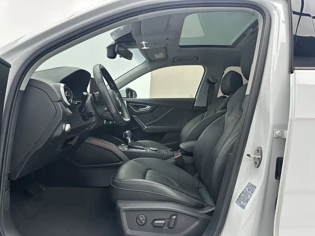 Audi Q2L 2022 35 TFSI Fashion
