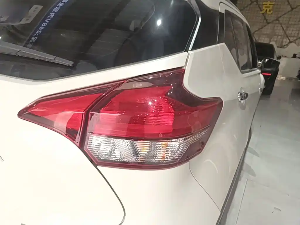 Nissan Kicks — миниатюра 8