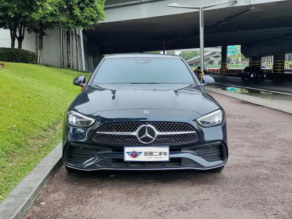 Mercedes-Benz C-Class — миниатюра 2