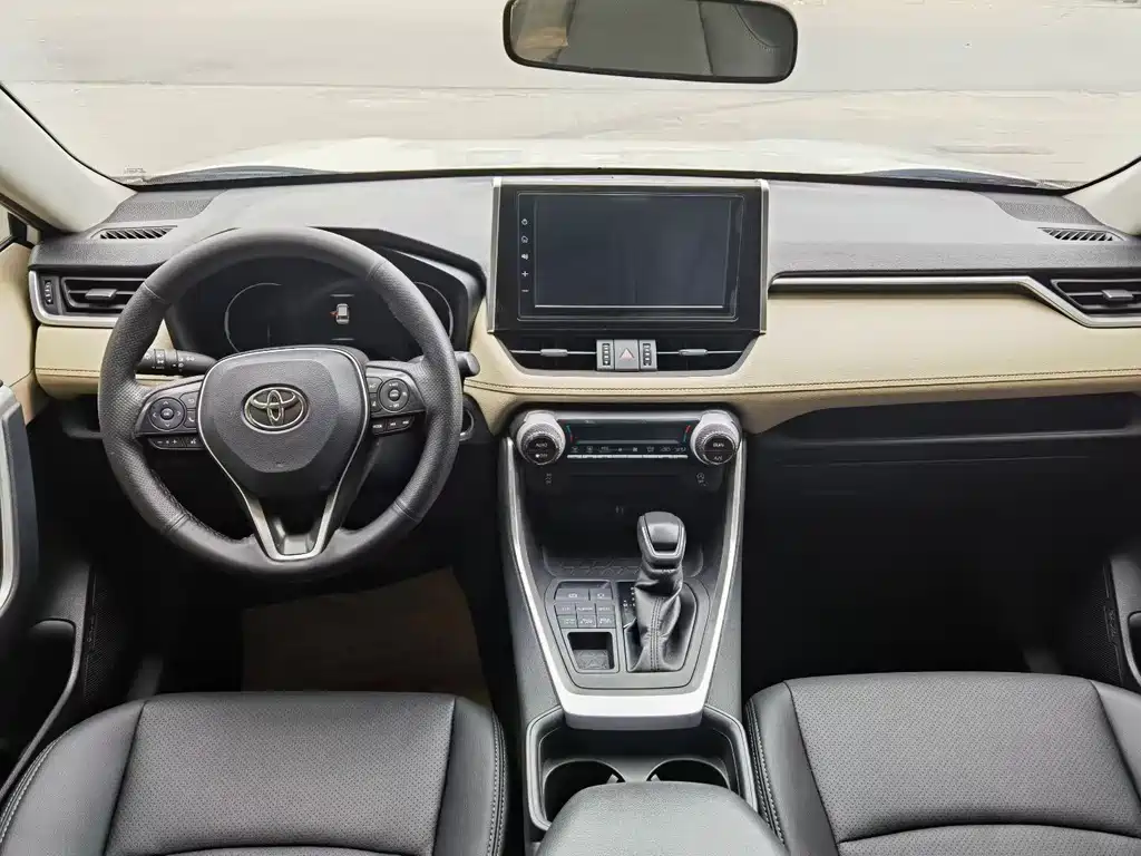 Toyota RAV4 — миниатюра 3