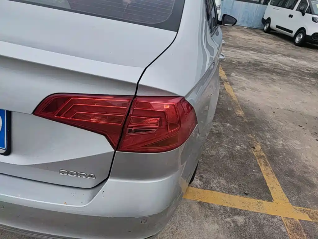 Volkswagen Bora — миниатюра 24