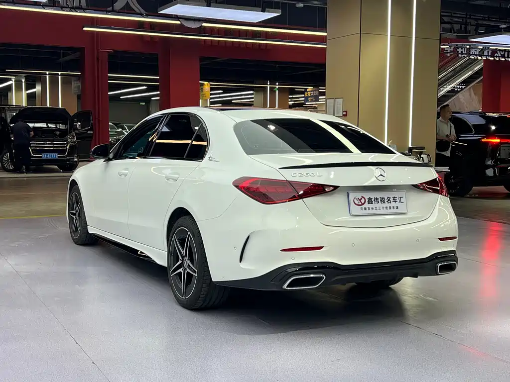 Mercedes-Benz C-Class — миниатюра 17