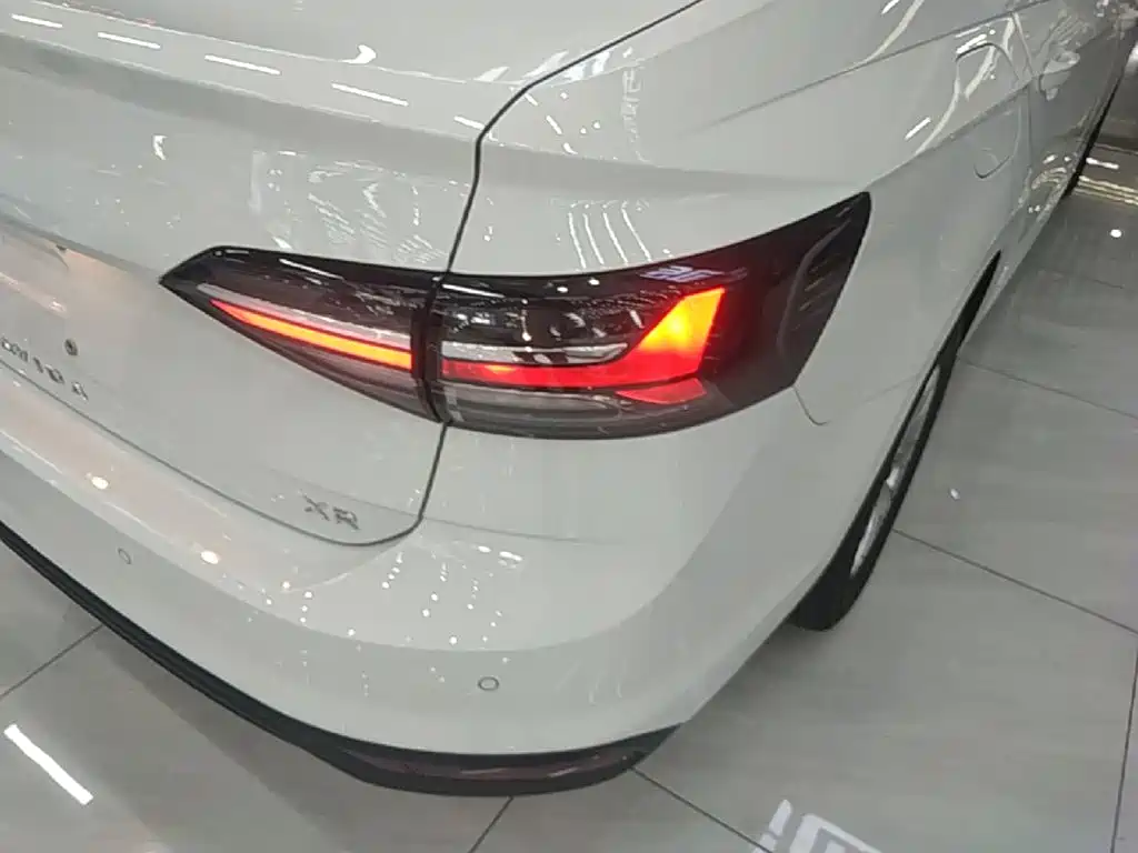 Volkswagen Lavida — миниатюра 8