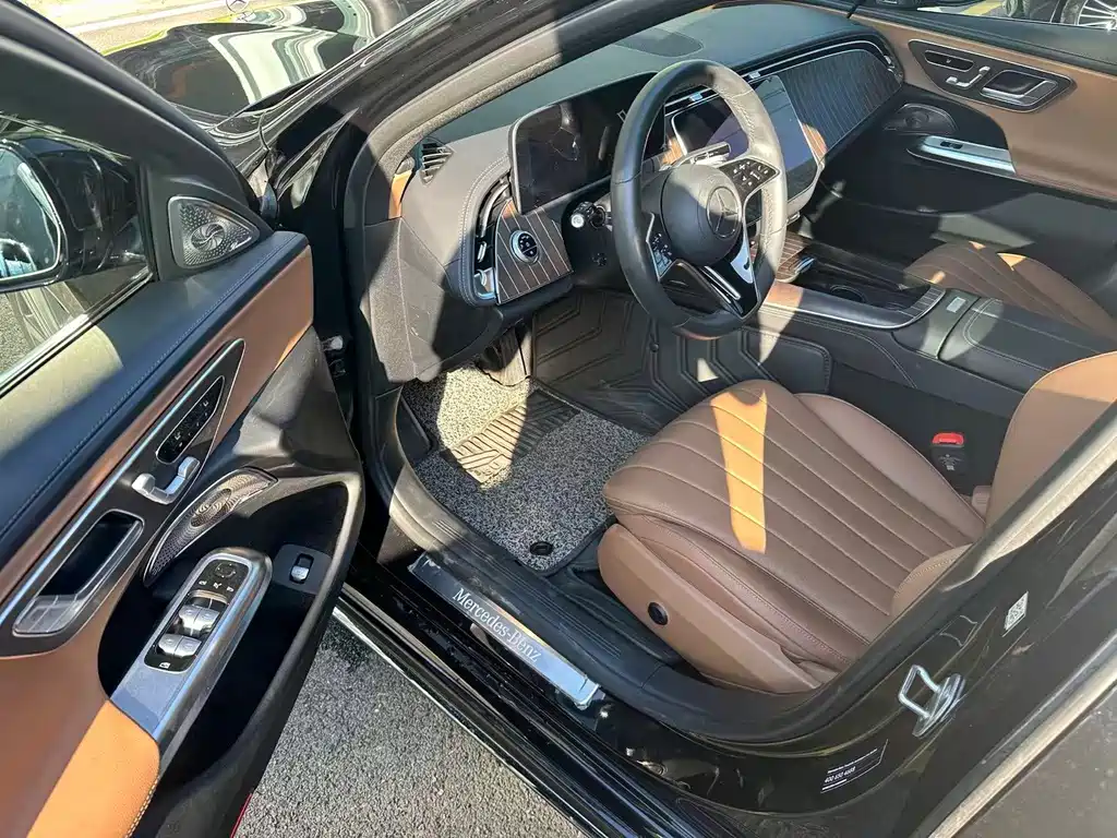 Mercedes-Benz E-Class — миниатюра 4