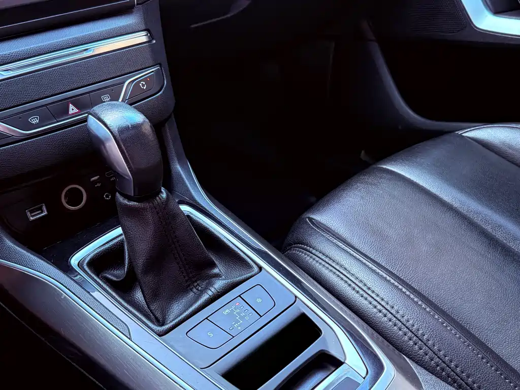 Peugeot 408 — миниатюра 18