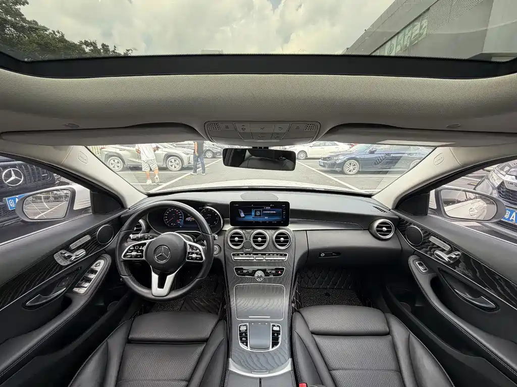 Mercedes-Benz C-Class 2020 — фото 17
