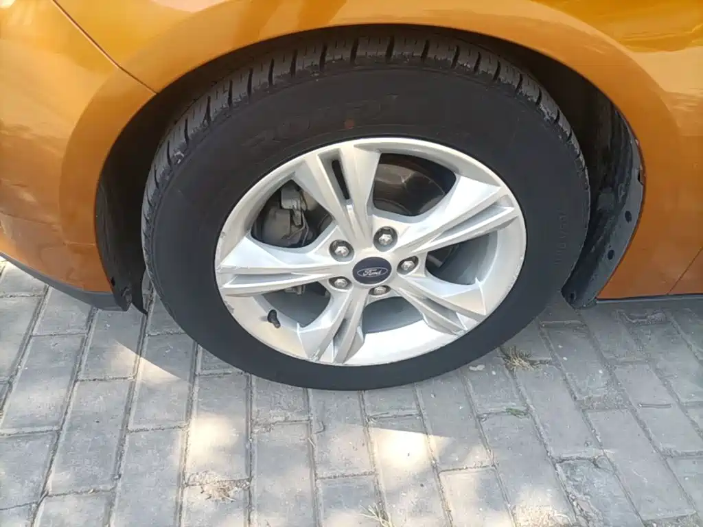 Ford Focus — миниатюра 23