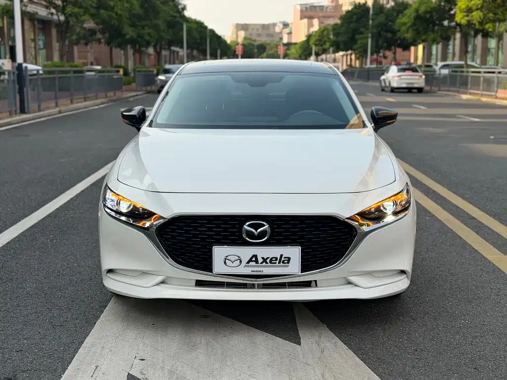 Mazda 3 Axela — миниатюра 2