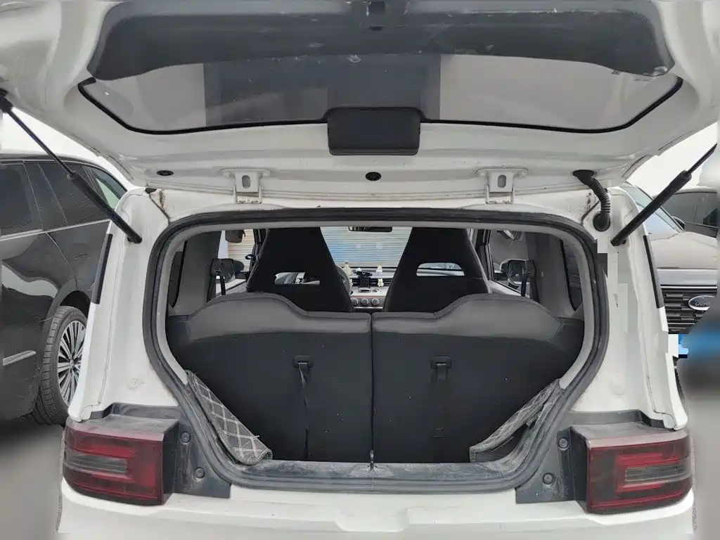 Wuling MINIEV — миниатюра 16