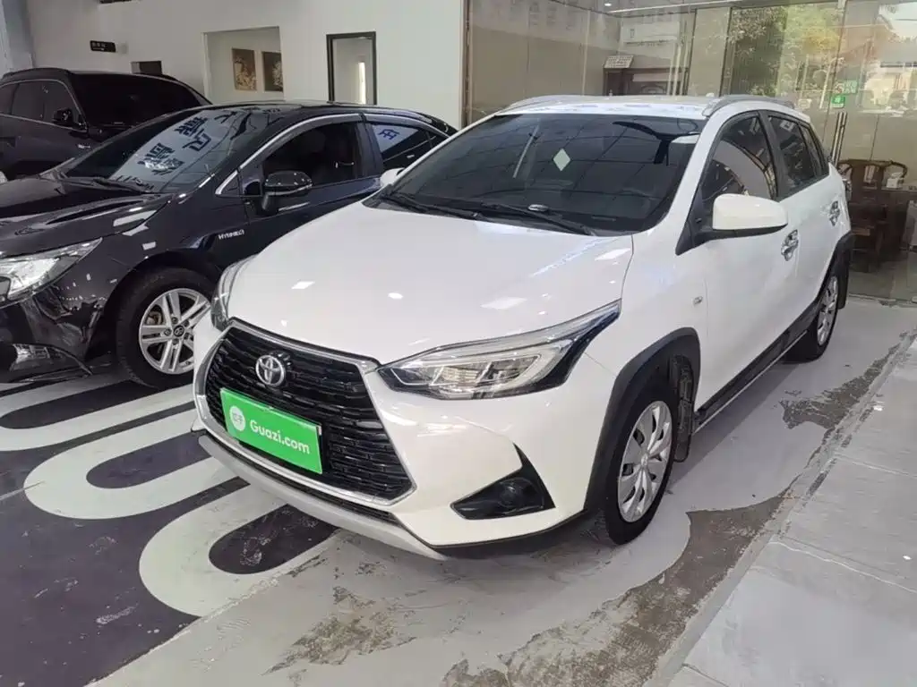 Toyota Yaris L — миниатюра 2