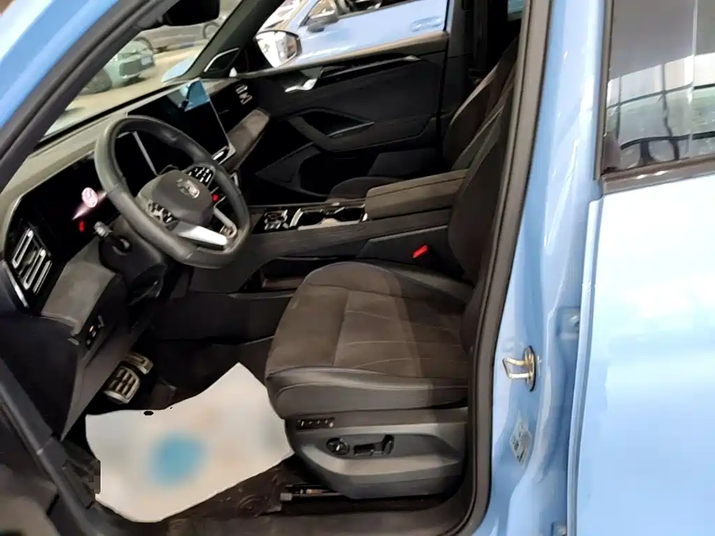 Volkswagen Tiguan L — миниатюра 15