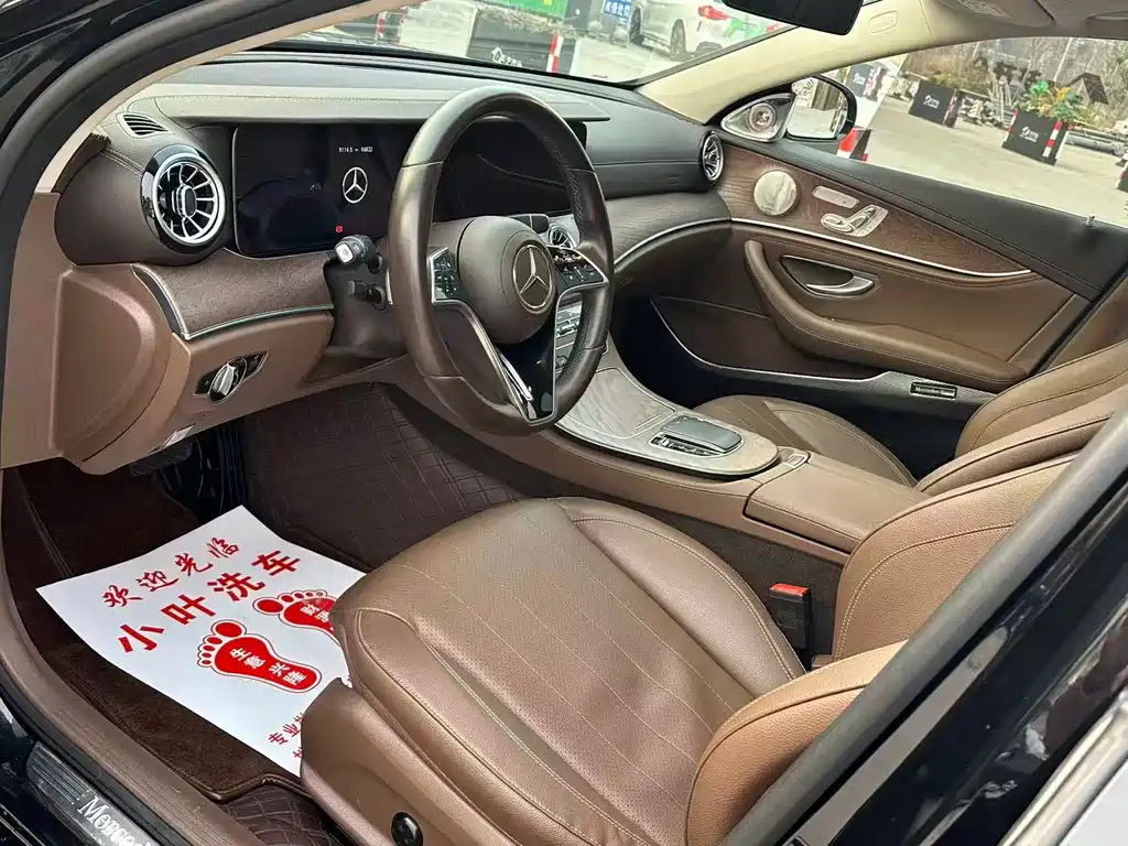 Mercedes-Benz E-Class — миниатюра 10