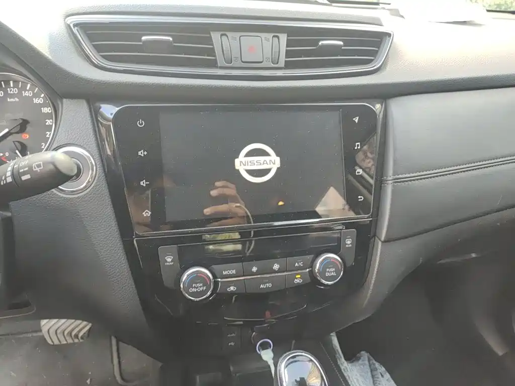 Nissan X-Trail — миниатюра 6