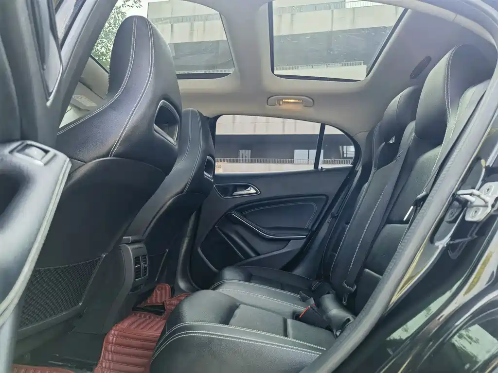 Mercedes-Benz GLA — миниатюра 14