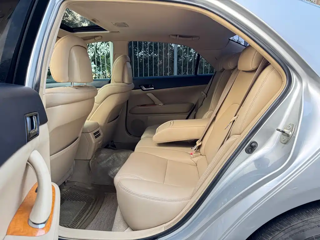 Toyota Reiz — миниатюра 11