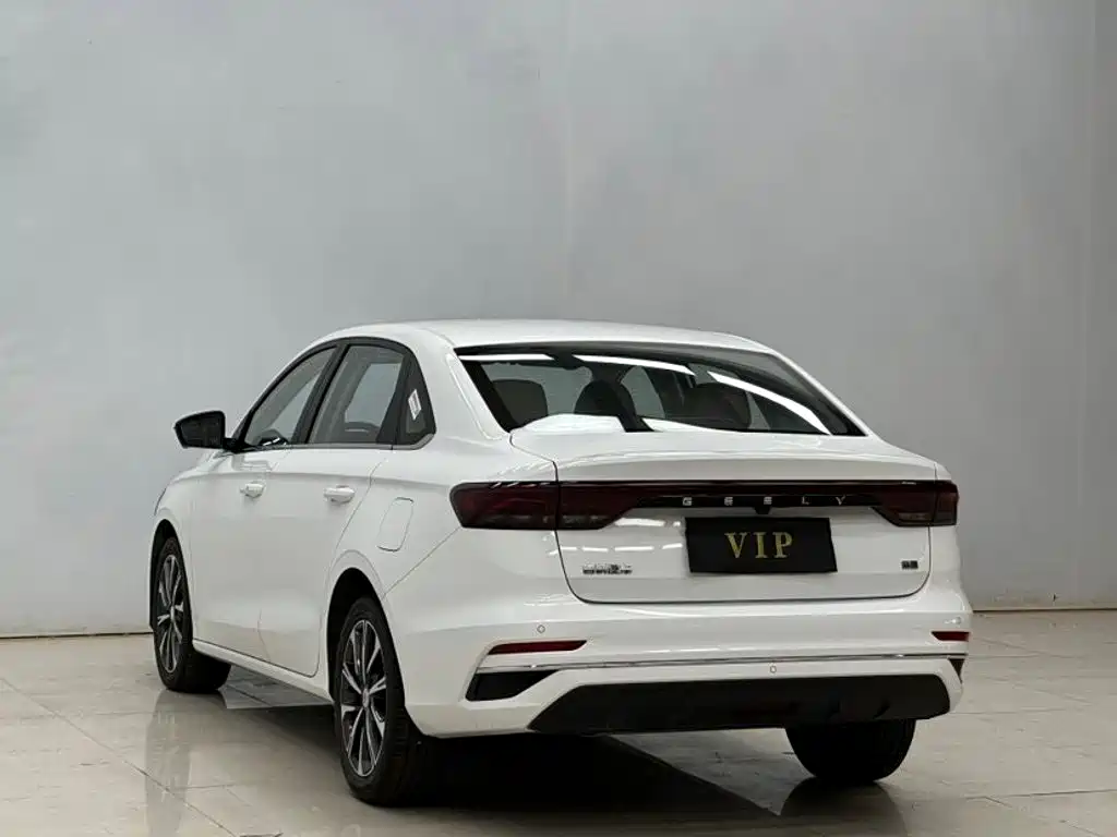 Geely Emgrand — миниатюра 7