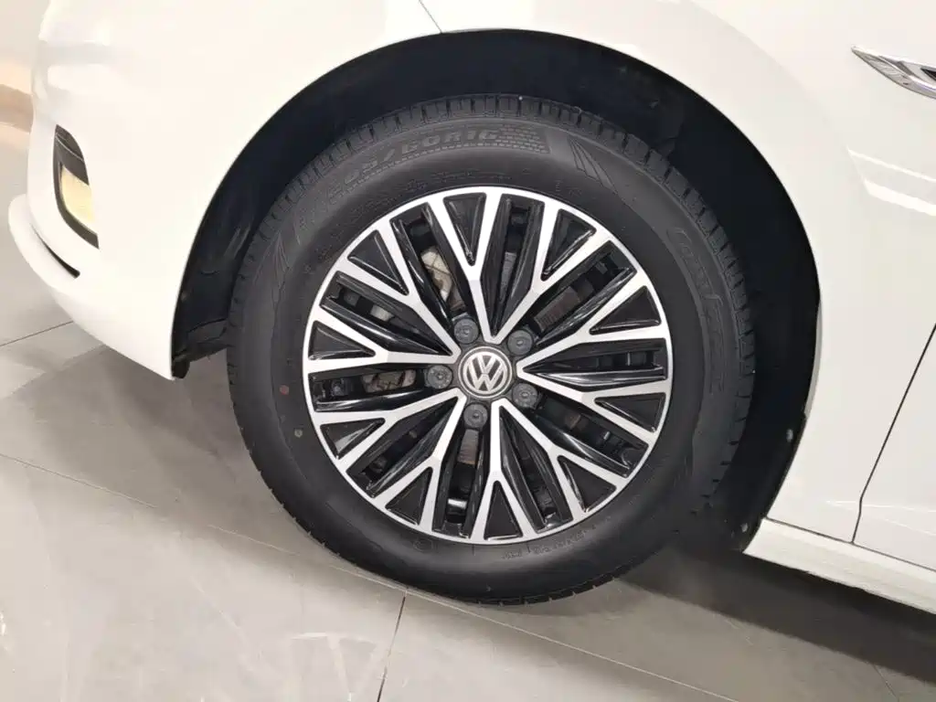 Volkswagen Sagitar — миниатюра 23