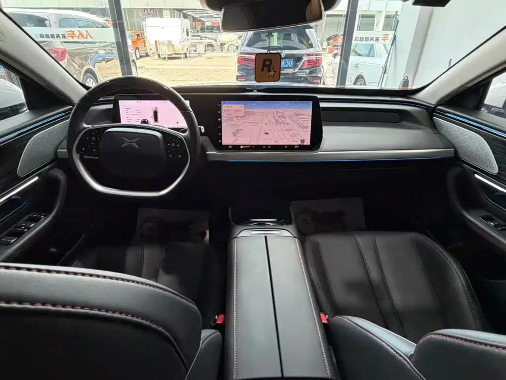 XPeng P7 — миниатюра 15