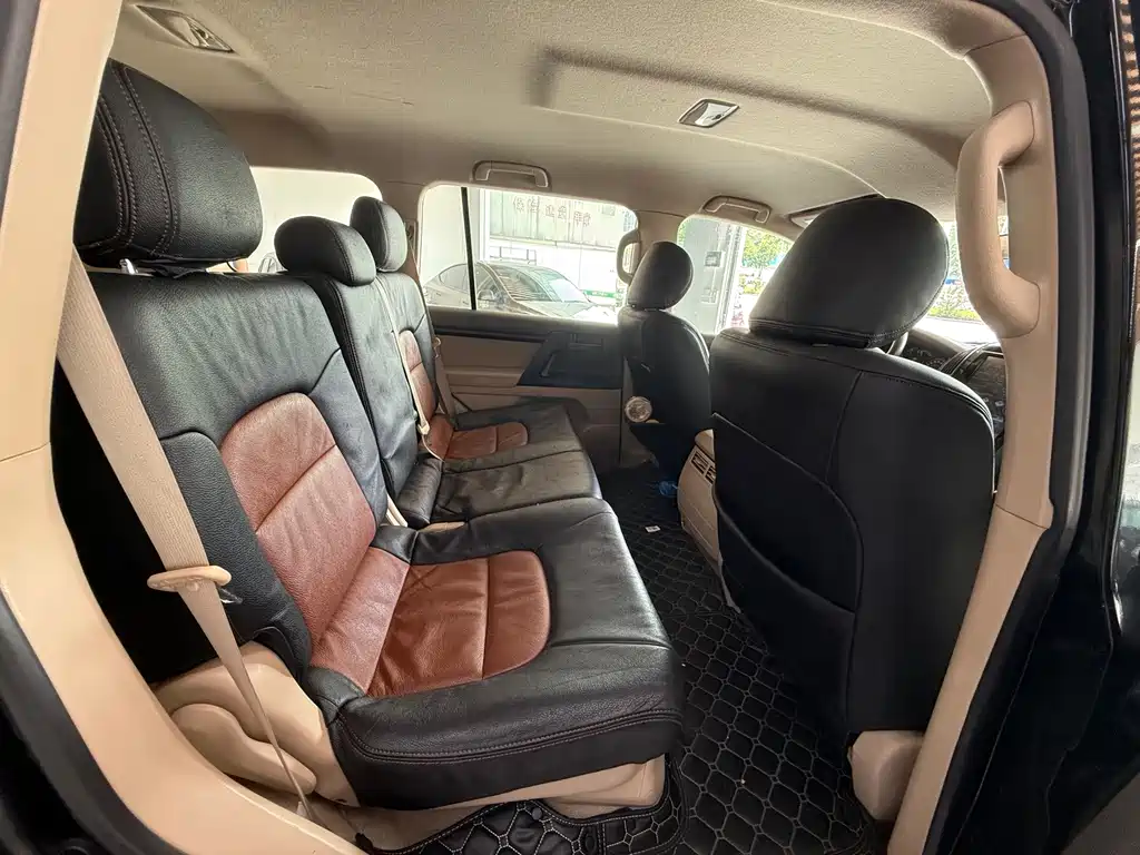 Toyota Land Cruiser — миниатюра 12