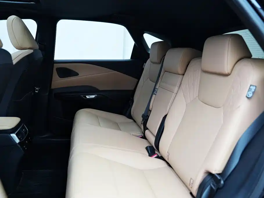 Lexus RX — миниатюра 14