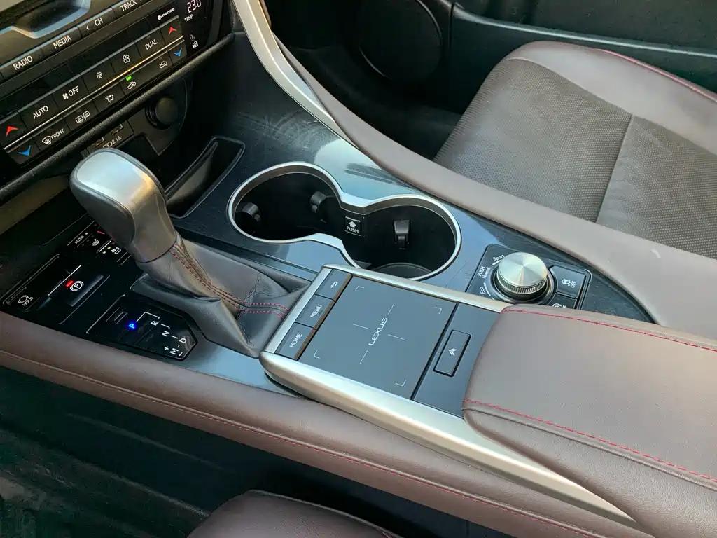 Lexus RX — миниатюра 21