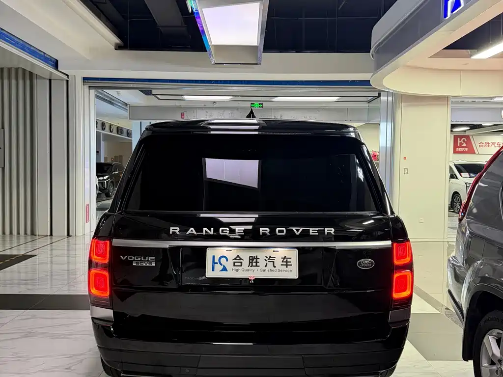 Land Rover Range Rover — миниатюра 8