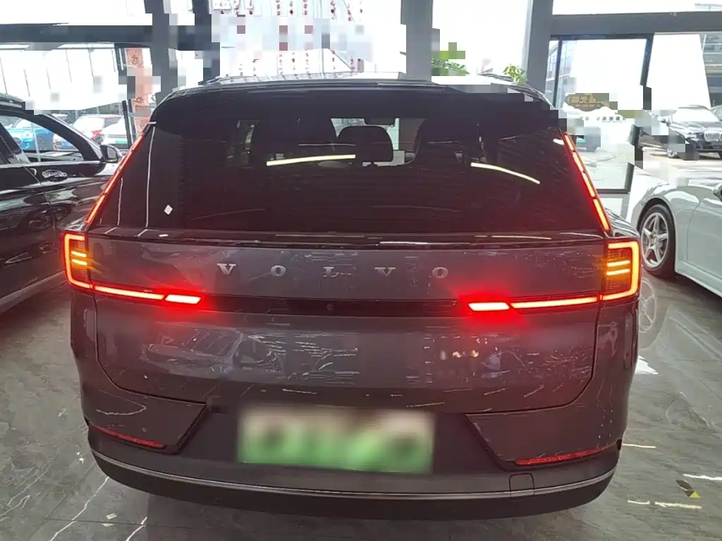 Volvo гибрид Volvo XC70 plug-in — миниатюра 6