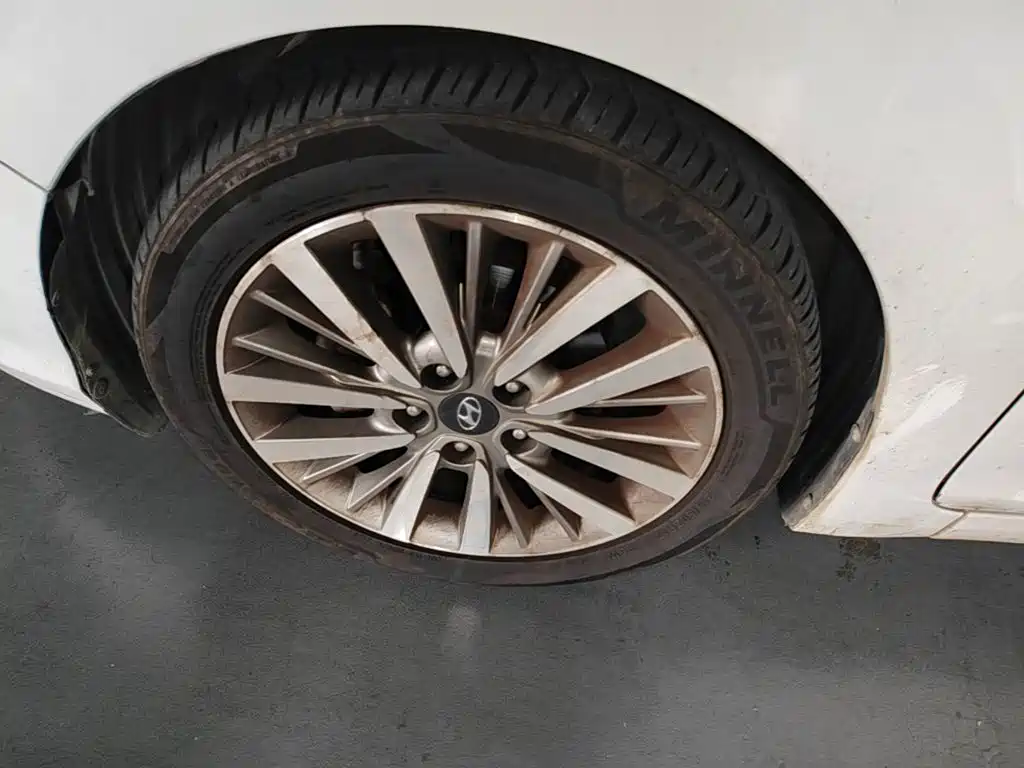 Hyundai Mistra — миниатюра 23