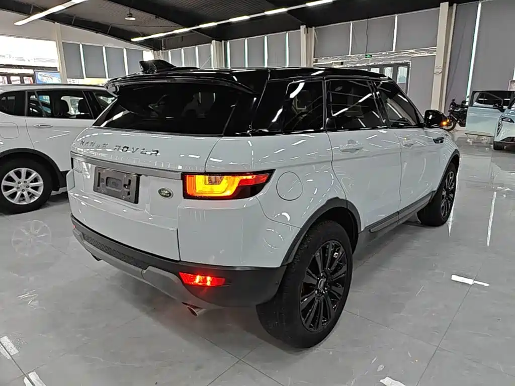 Land Rover Evoque — миниатюра 7