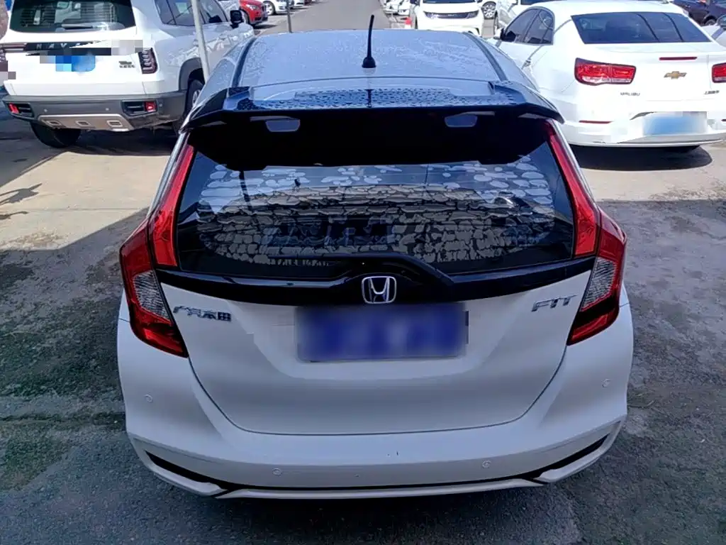 Honda Fit — миниатюра 6