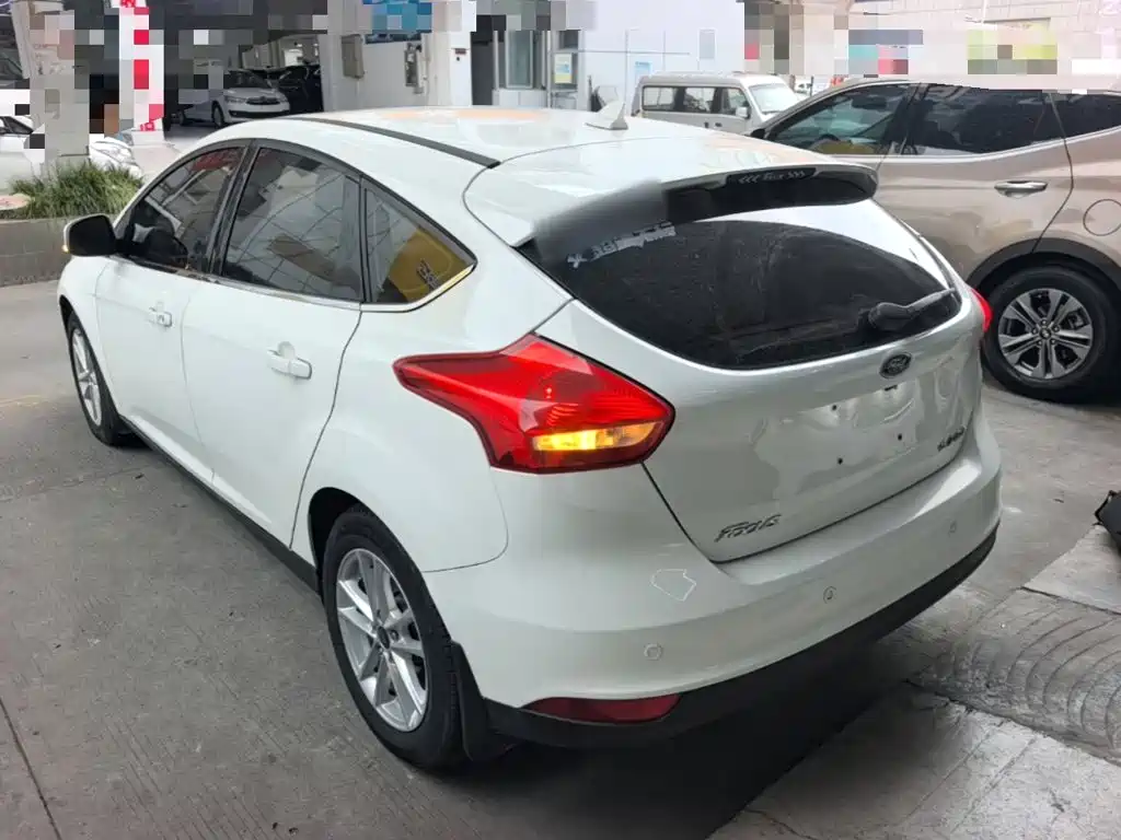 Ford Focus — миниатюра 5