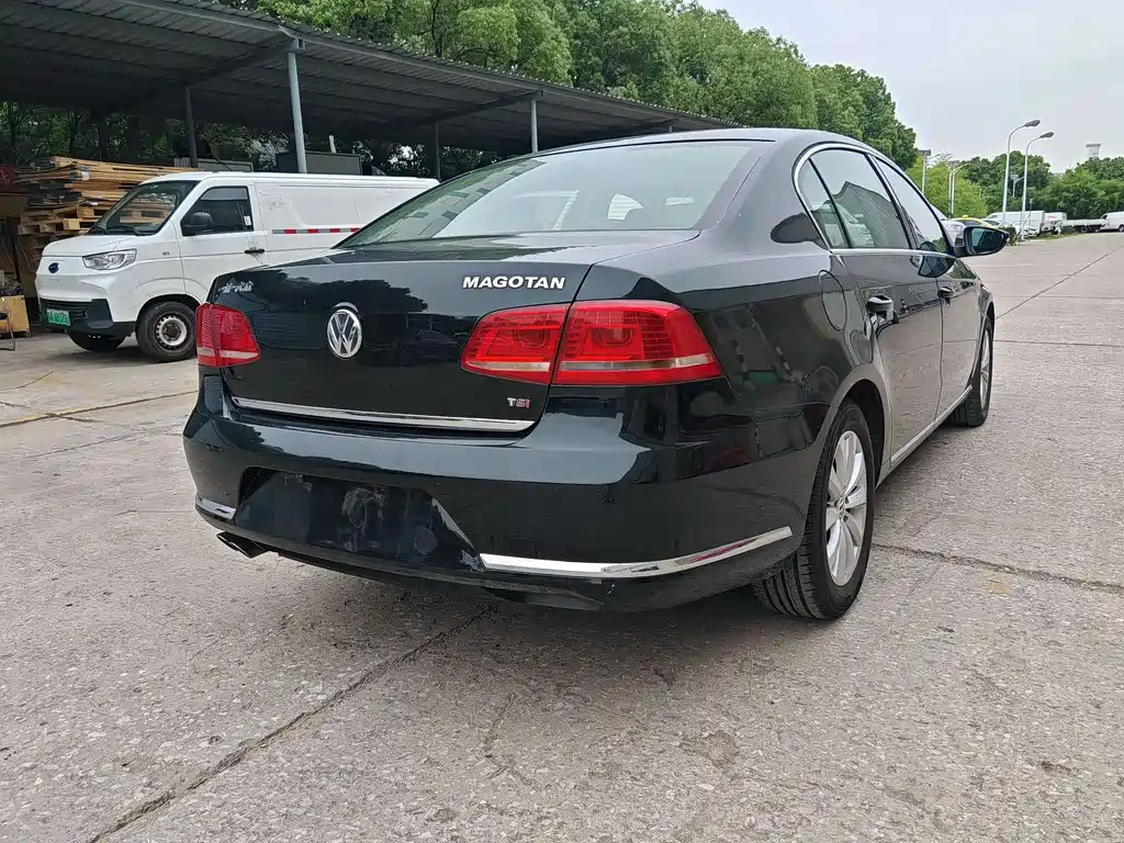 Volkswagen Magotan 2015 1.8TSI Lead