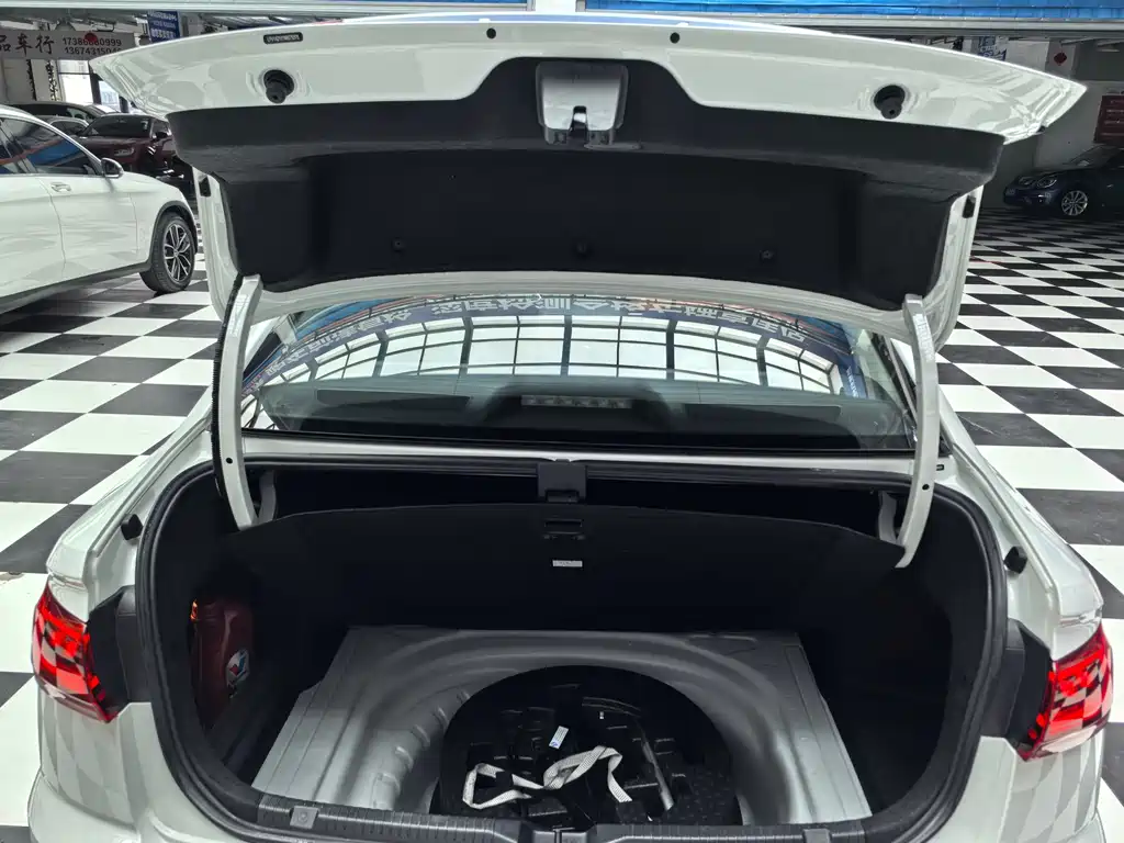 Volkswagen Bora — миниатюра 14