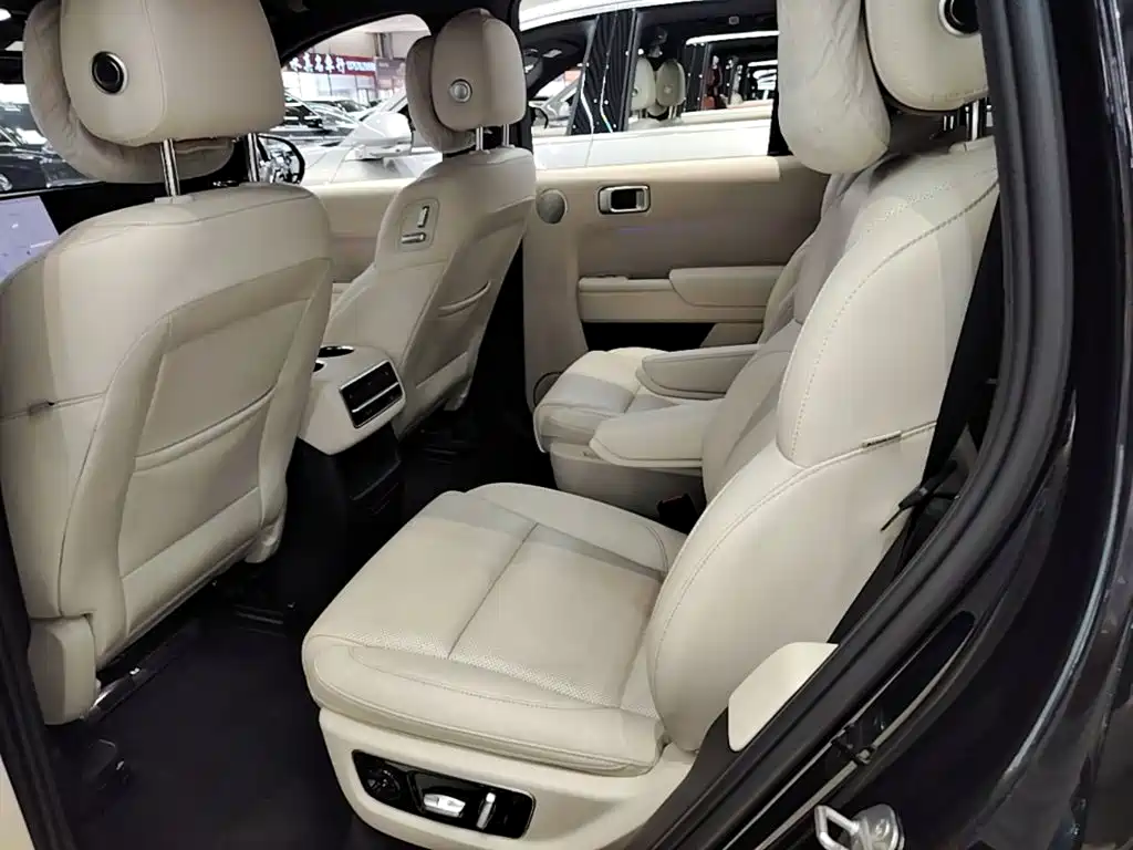Li Auto Li L8 — миниатюра 17