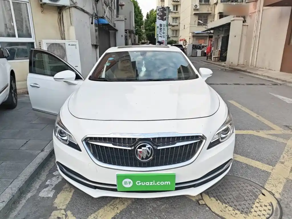 Buick LaCrosse — миниатюра 3