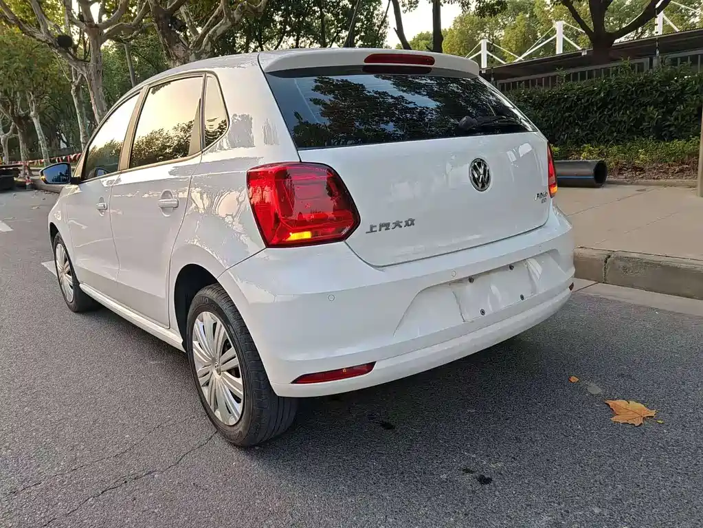 Volkswagen Polo 2016 1.6L AT Comfort