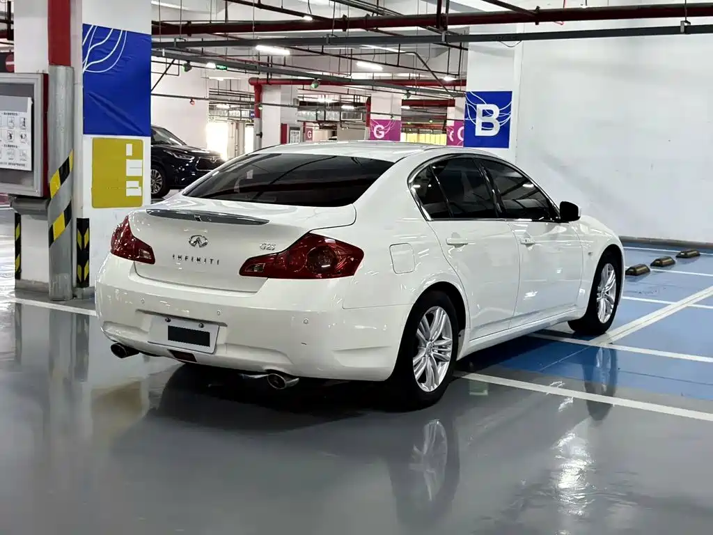 Infiniti G — миниатюра 5
