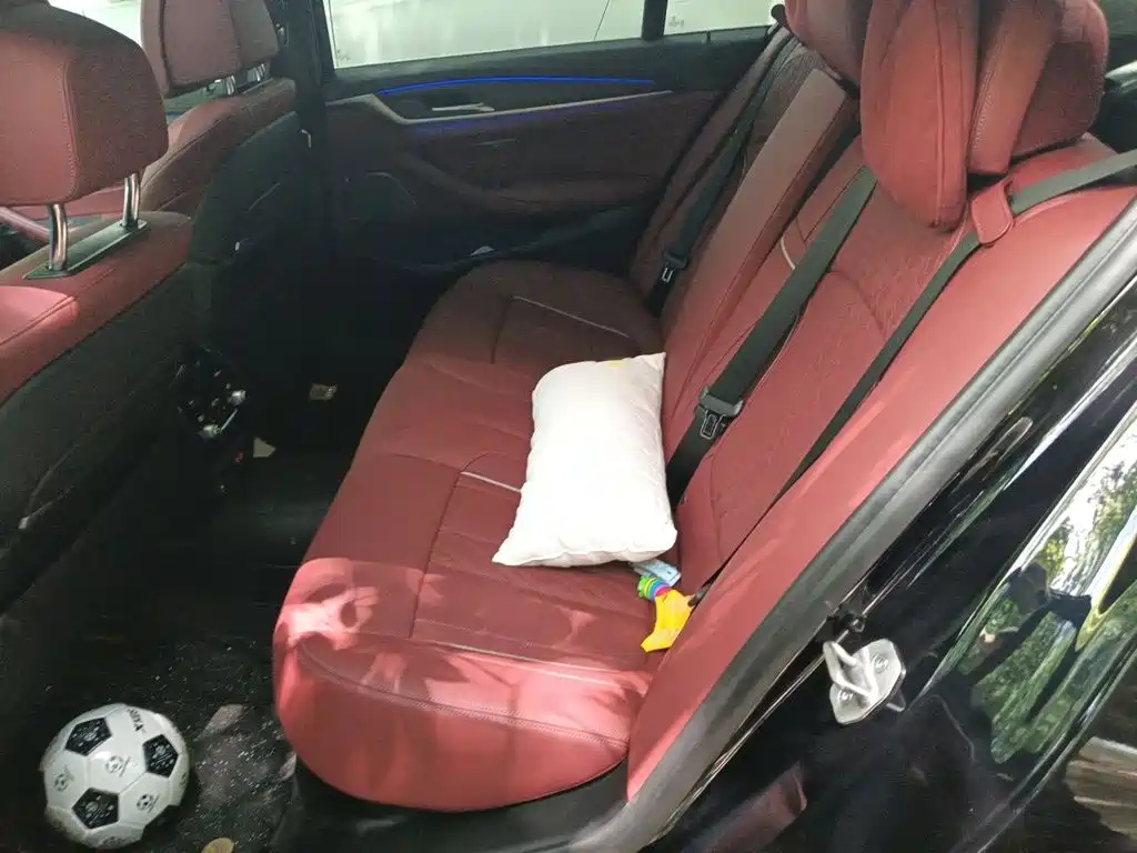 BMW 5 Series — миниатюра 15