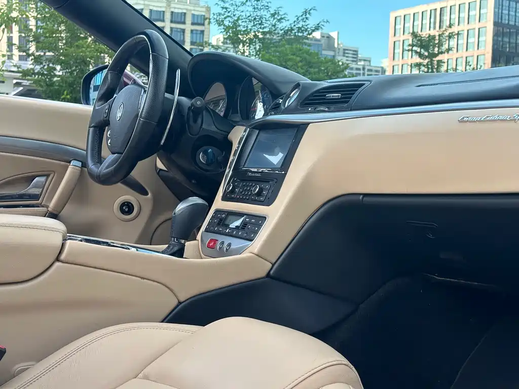 Maserati GranCabrio 2012 4.7L Sport