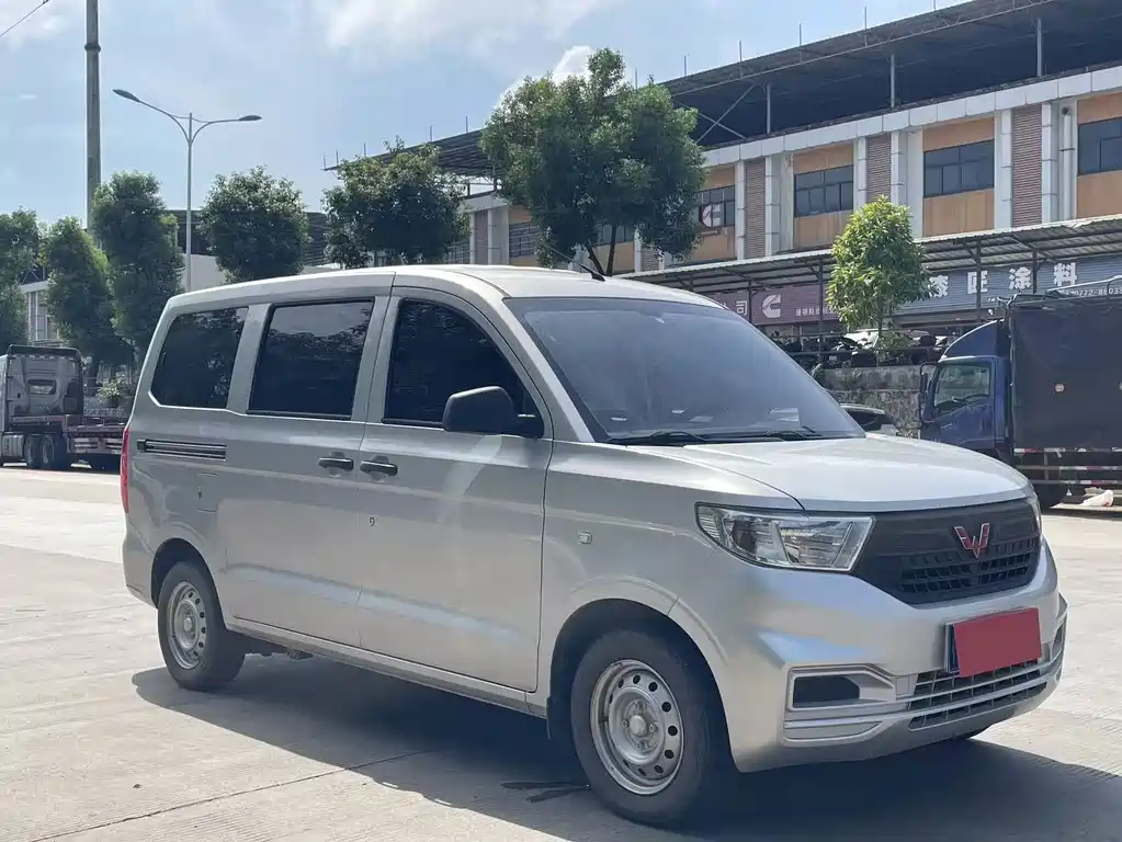 Wuling Hongguang V — миниатюра 3