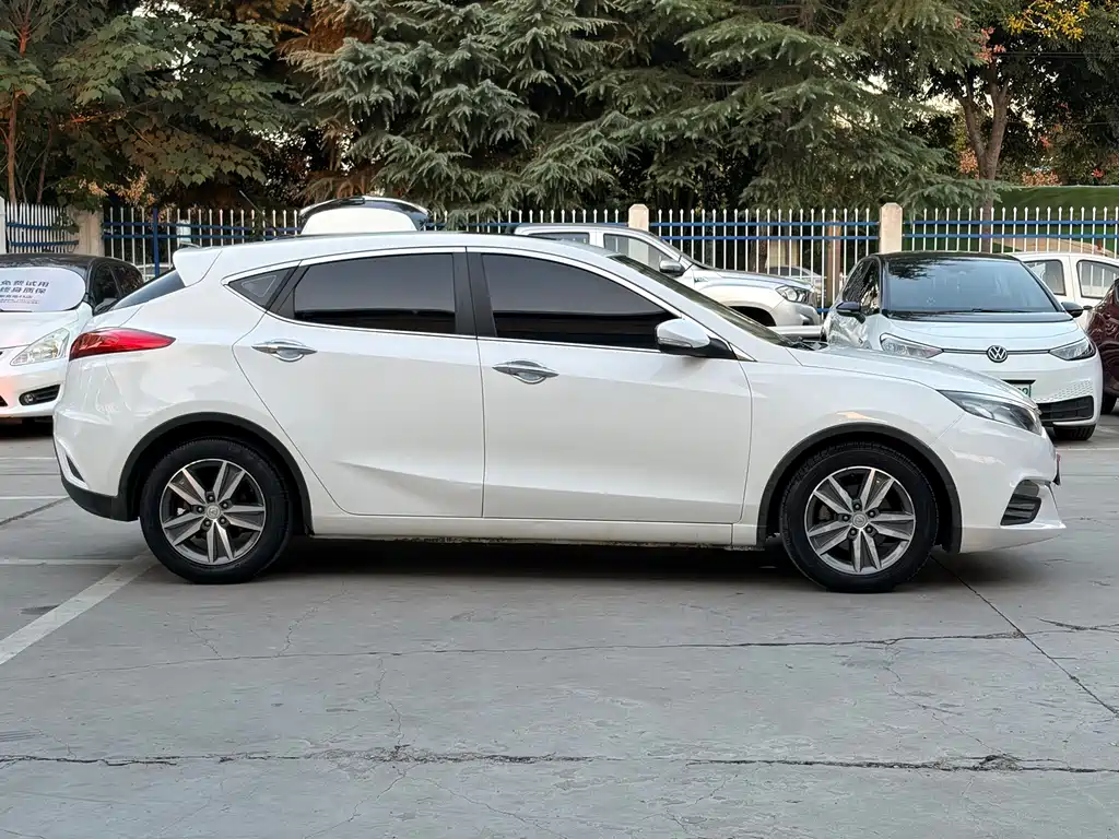 Changan Eado XT — миниатюра 15