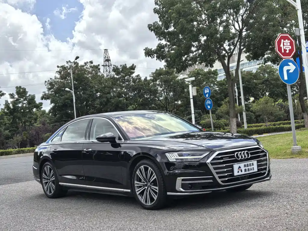 Audi A8 — миниатюра 3